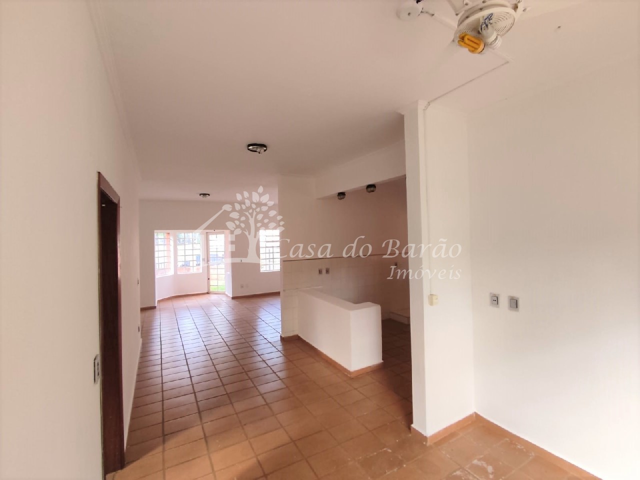 Casa à venda com 1 quarto, 450m² - Foto 13