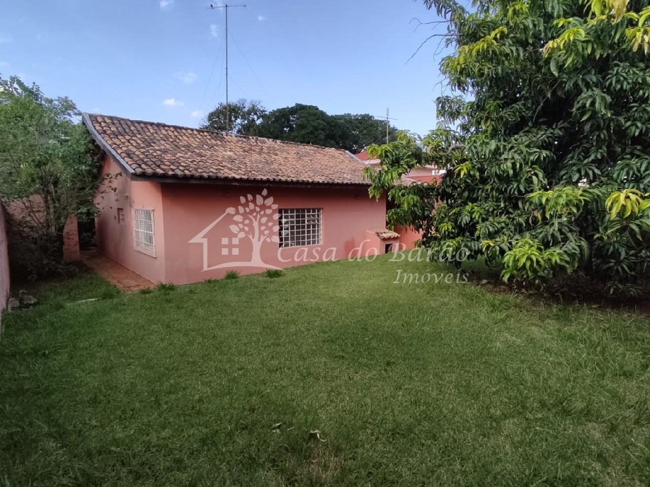 Casa à venda com 1 quarto, 450m² - Foto 3