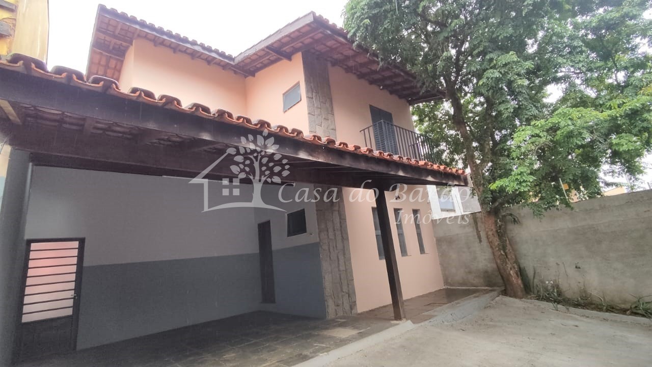 Casa para alugar com 3 quartos, 250m² - Foto 1