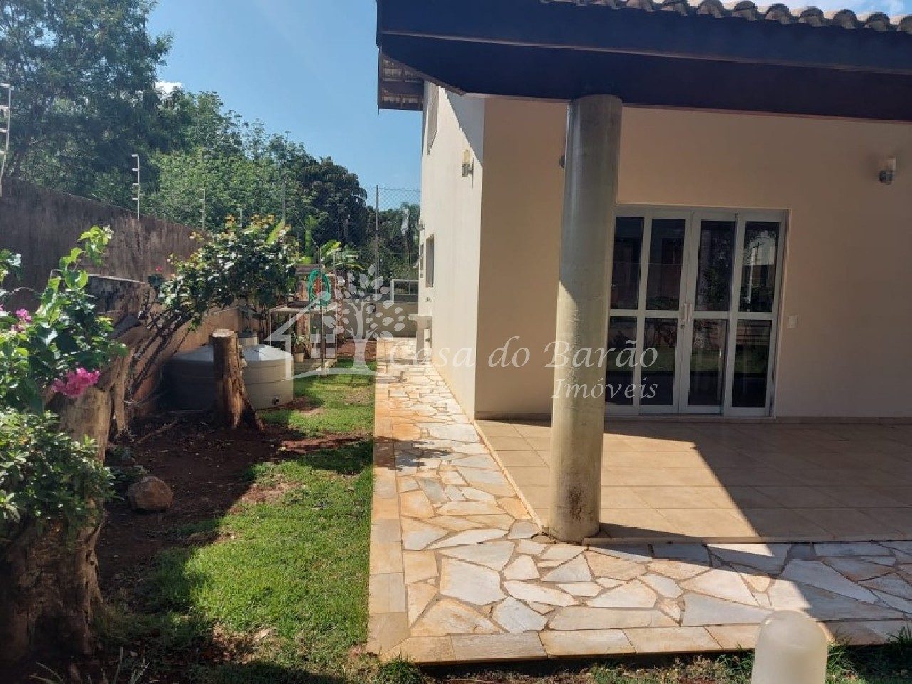 Casa à venda com 4 quartos, 500m² - Foto 4