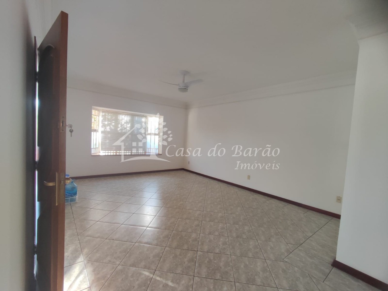 Casa à venda com 3 quartos, 155m² - Foto 8