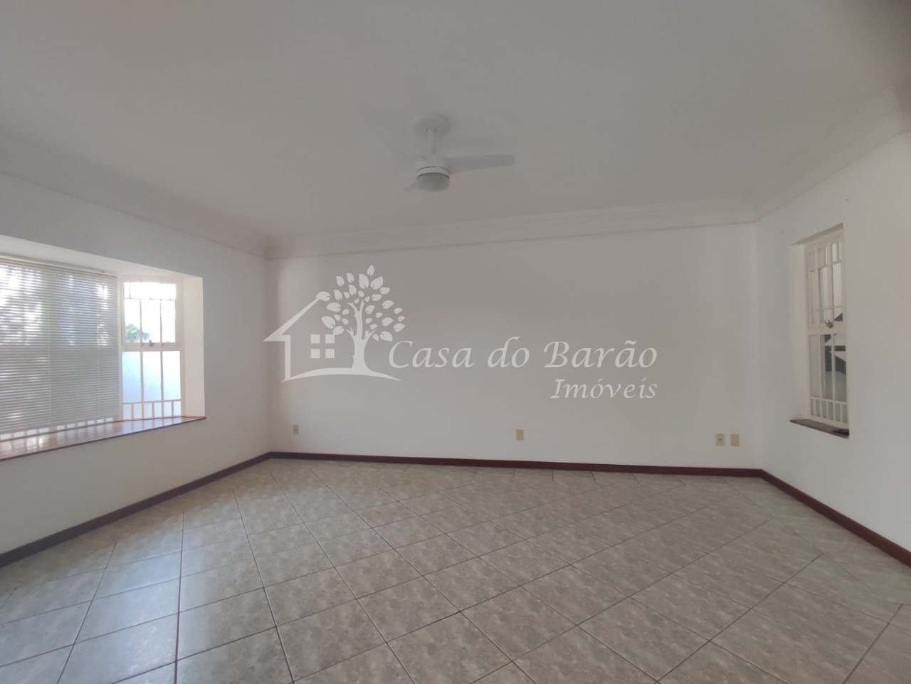 Casa à venda com 3 quartos, 155m² - Foto 9