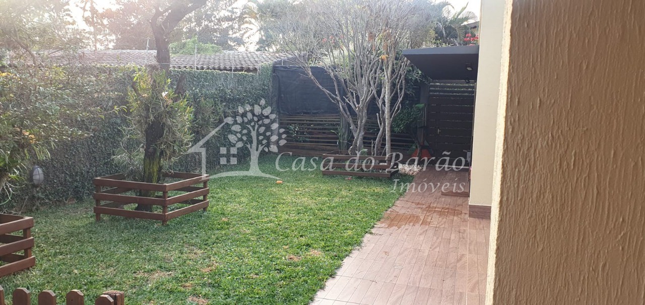 Casa à venda com 3 quartos, 247m² - Foto 3