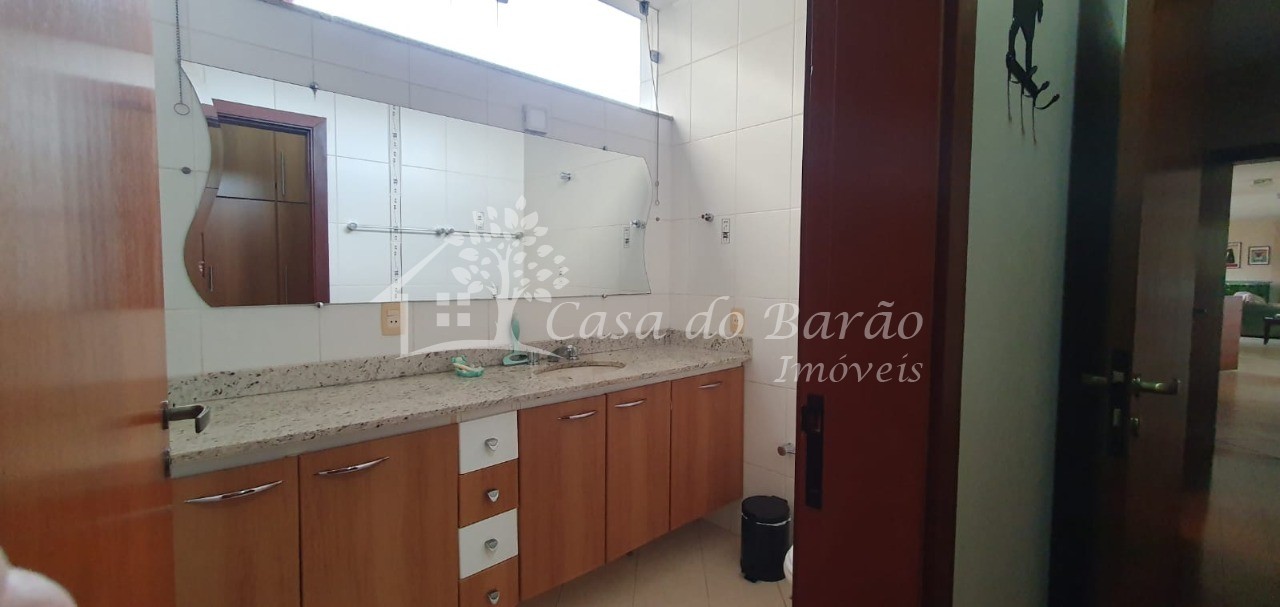 Casa à venda com 3 quartos, 247m² - Foto 26