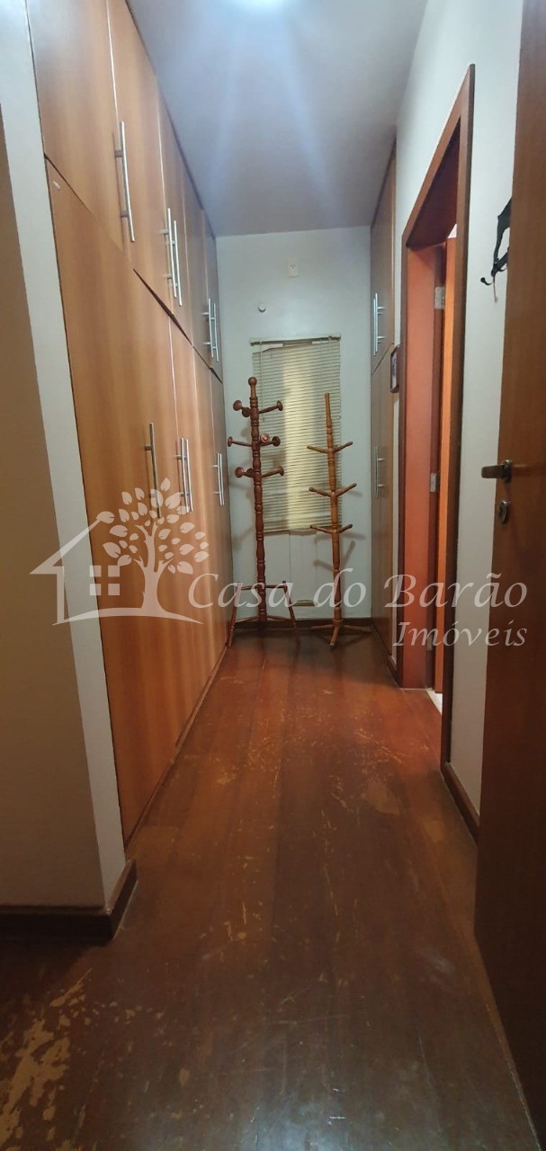 Casa à venda com 3 quartos, 247m² - Foto 18