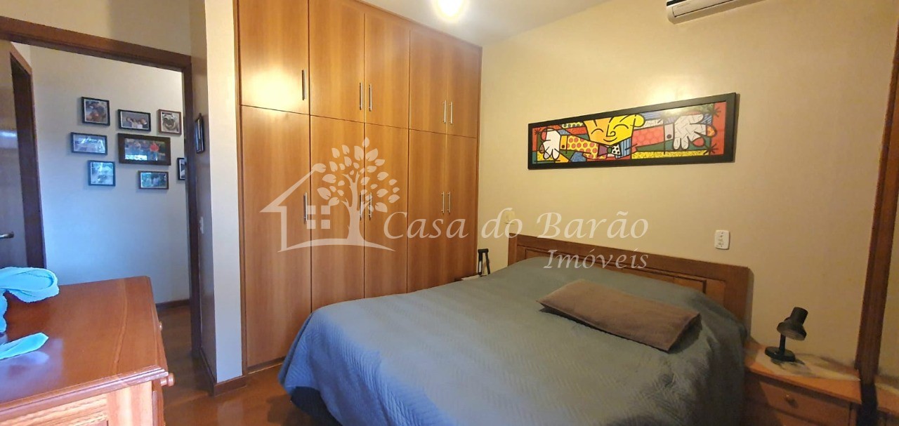 Casa à venda com 3 quartos, 247m² - Foto 15