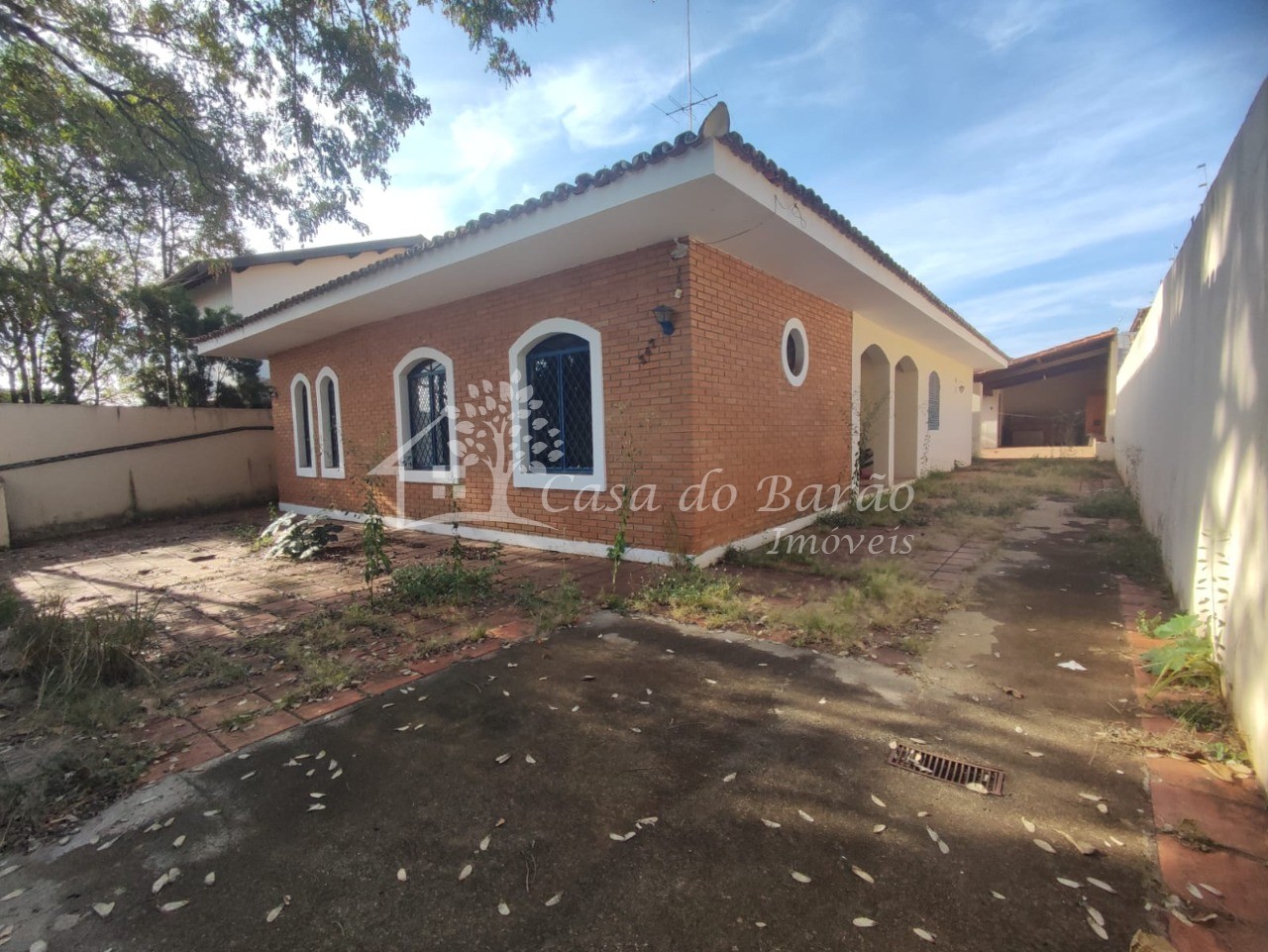 Casa à venda com 3 quartos, 450m² - Foto 1