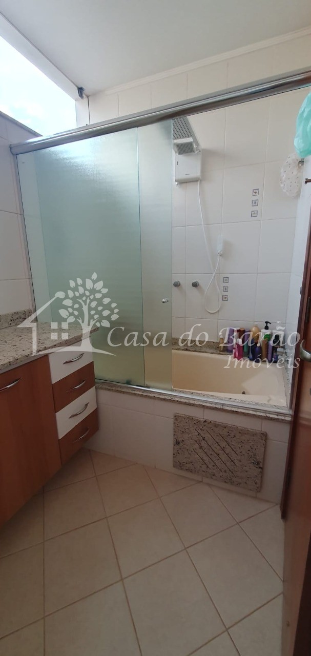 Casa à venda com 3 quartos, 247m² - Foto 20