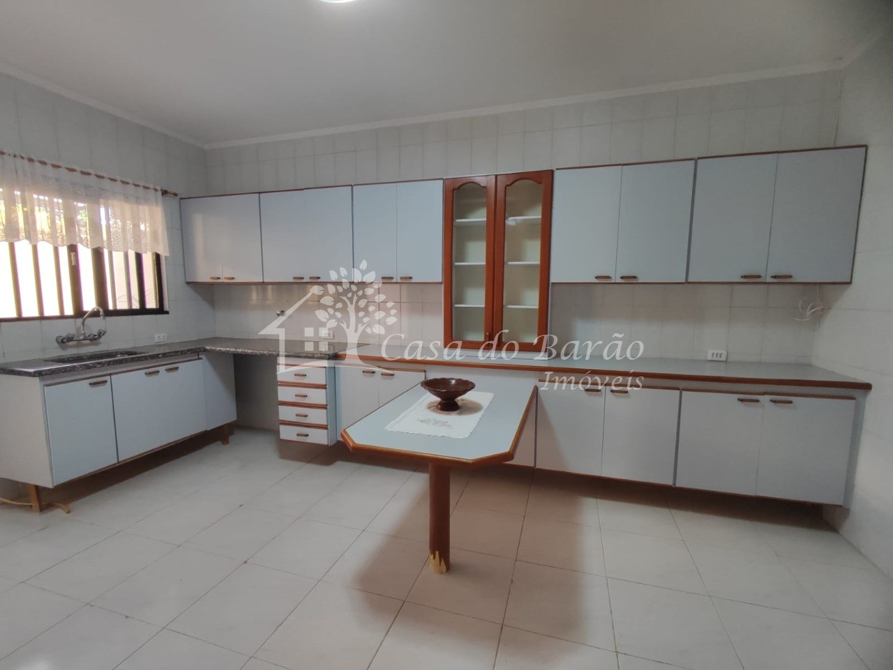 Casa à venda com 4 quartos, 328m² - Foto 15