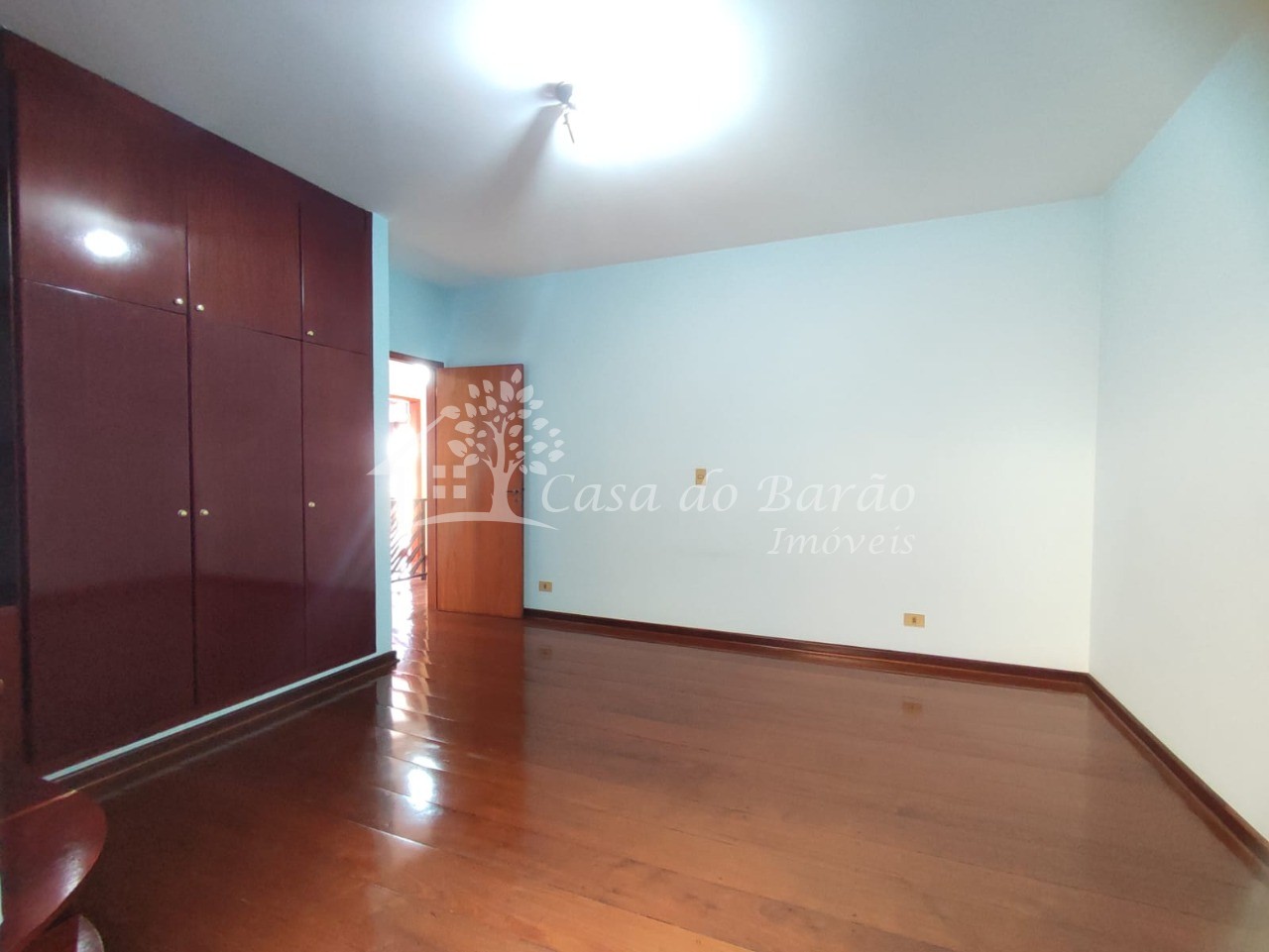 Casa à venda com 4 quartos, 328m² - Foto 22