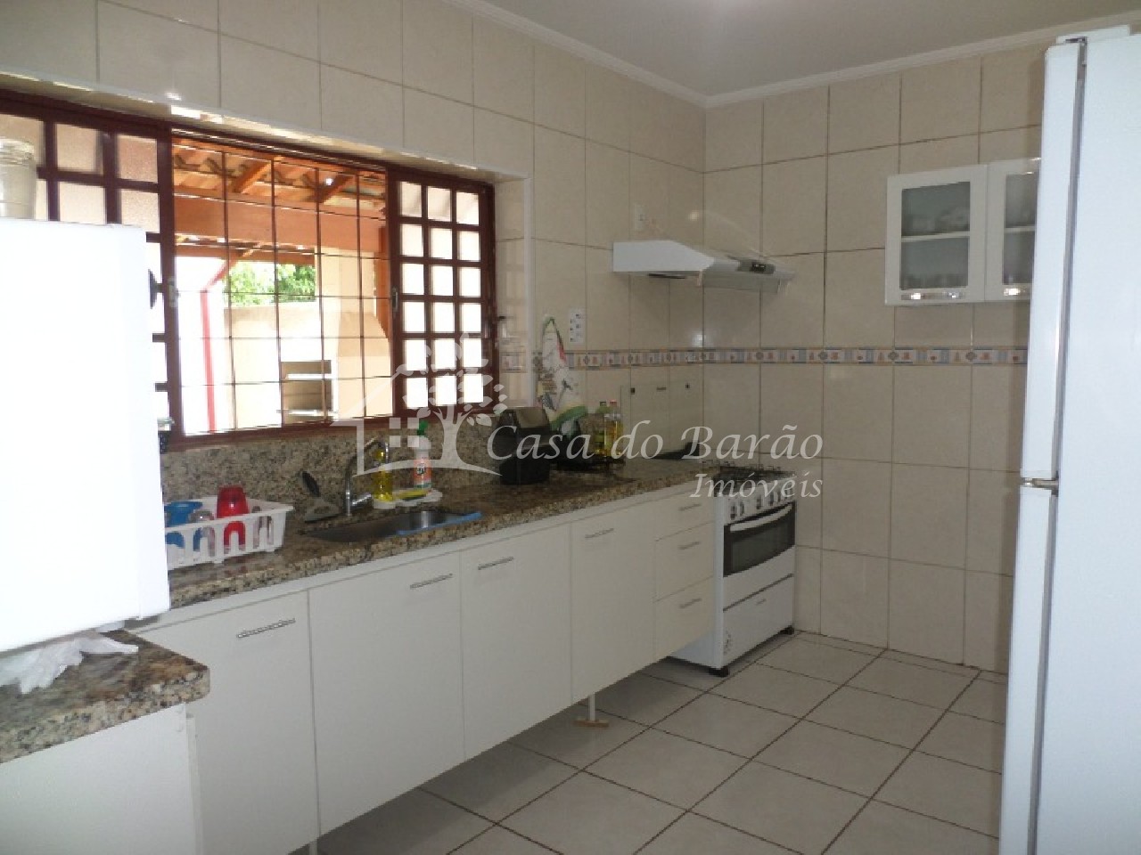 Casa à venda com 7 quartos, 270m² - Foto 4