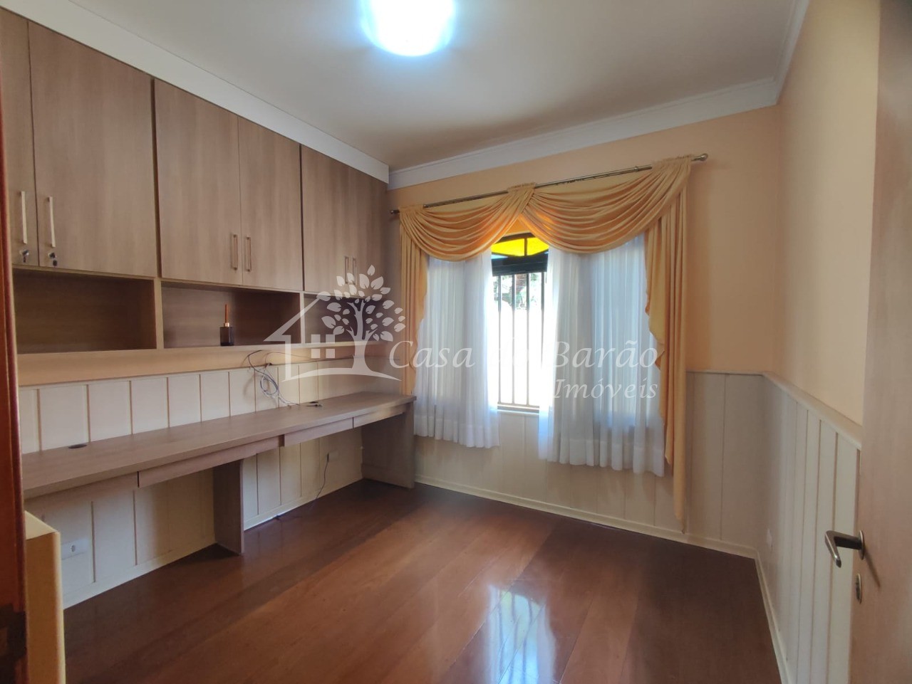 Casa à venda com 4 quartos, 328m² - Foto 10