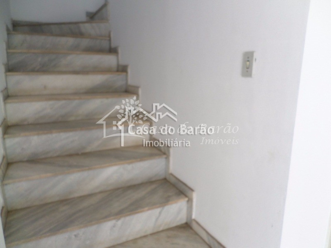 Casa à venda com 3 quartos, 210m² - Foto 16