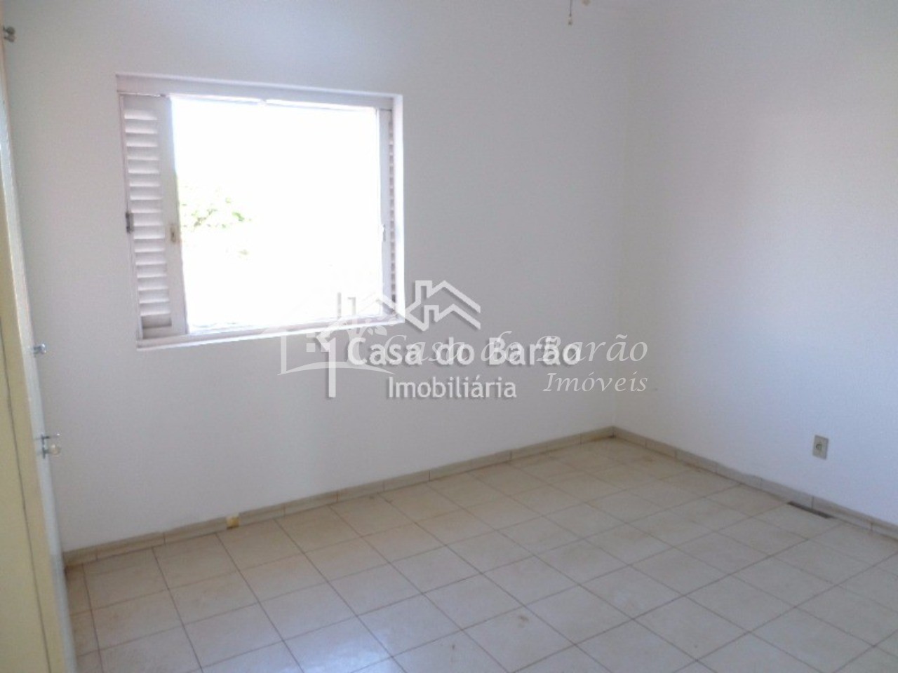 Casa à venda com 3 quartos, 210m² - Foto 6