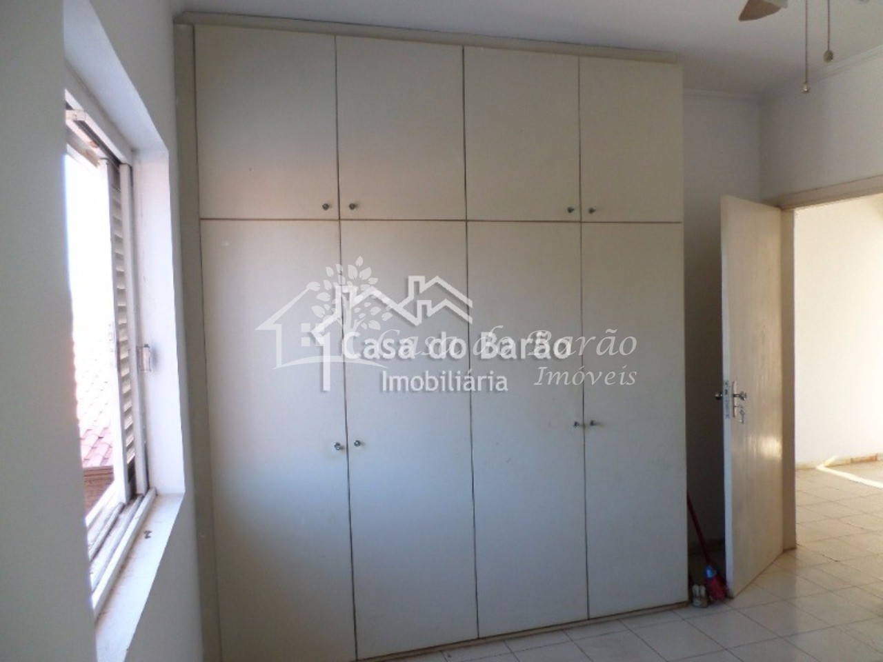 Casa à venda com 3 quartos, 210m² - Foto 11