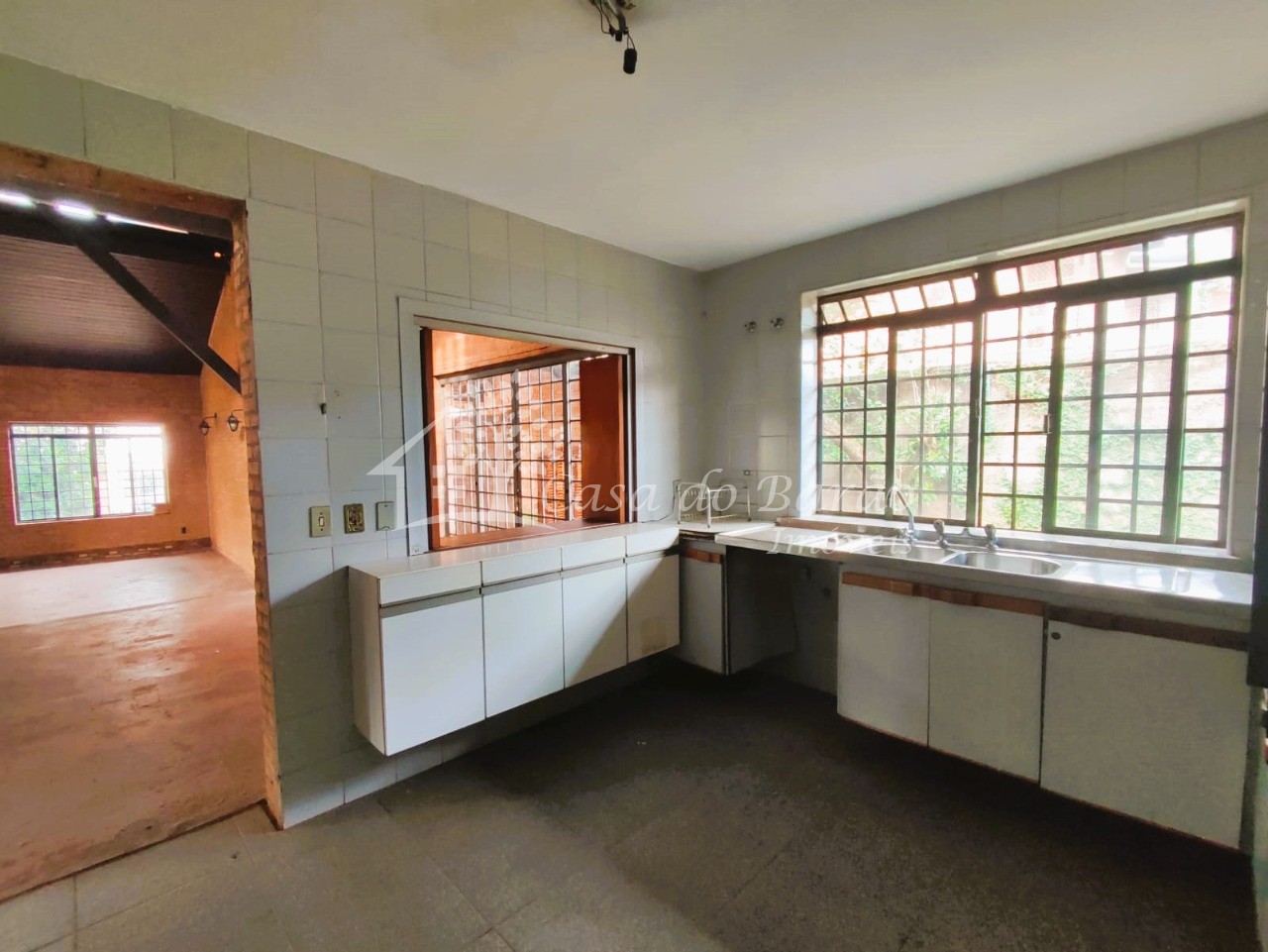 Casa à venda com 4 quartos, 316m² - Foto 10