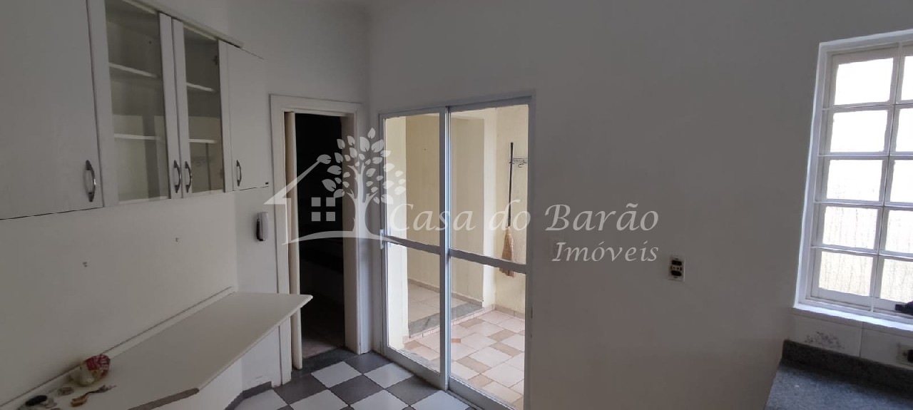 Casa à venda com 3 quartos, 282m² - Foto 5