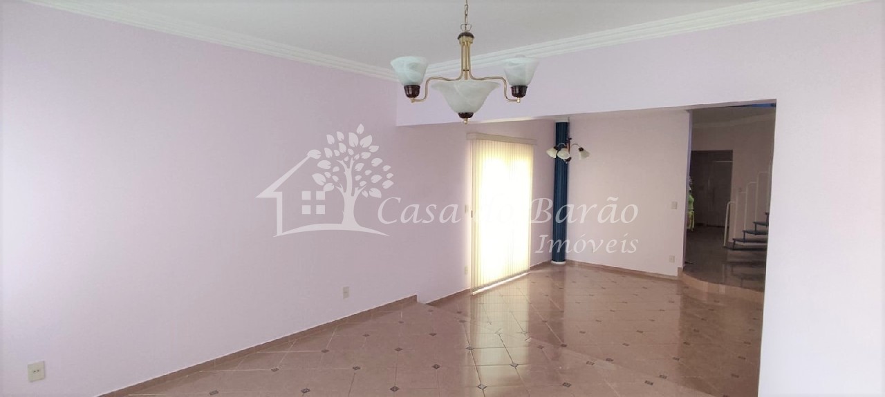 Casa à venda com 3 quartos, 282m² - Foto 4