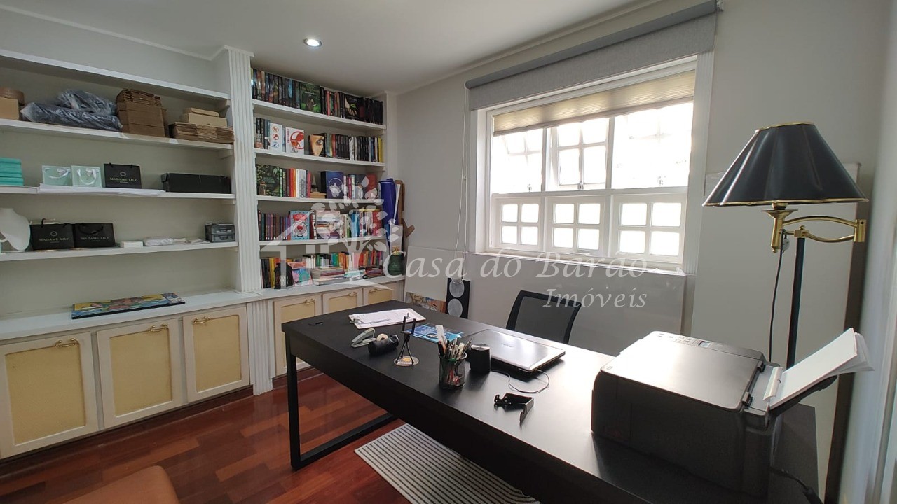 Casa à venda com 3 quartos, 264m² - Foto 17