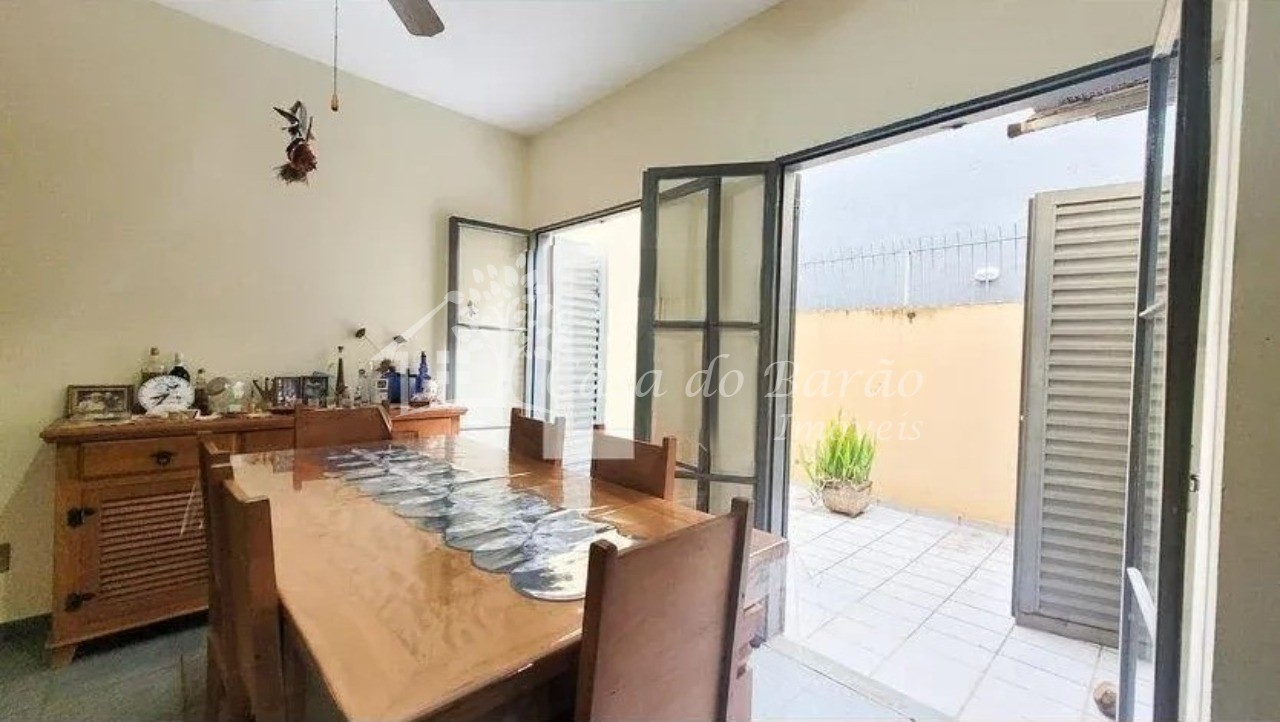 Casa à venda com 3 quartos, 160m² - Foto 3