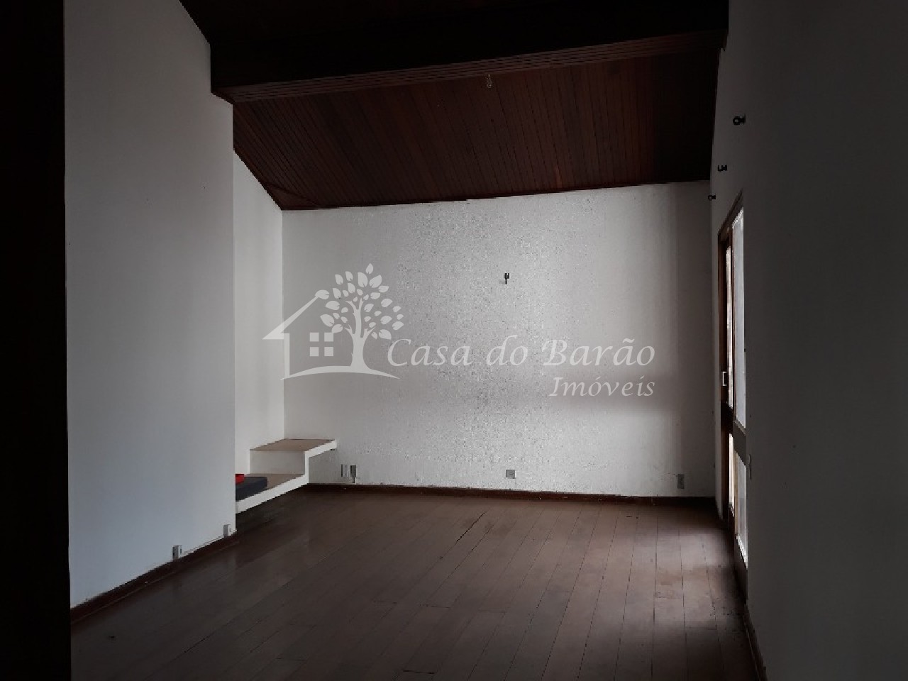 Casa à venda com 3 quartos, 231m² - Foto 4