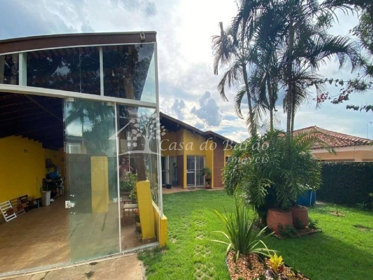 Casa à venda com 4 quartos, 197m² - Foto 3