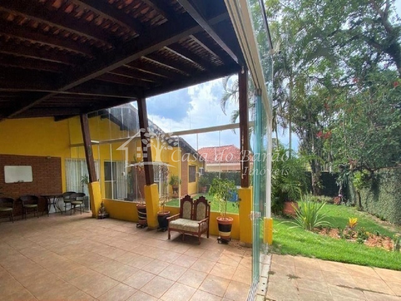 Casa à venda com 4 quartos, 197m² - Foto 4