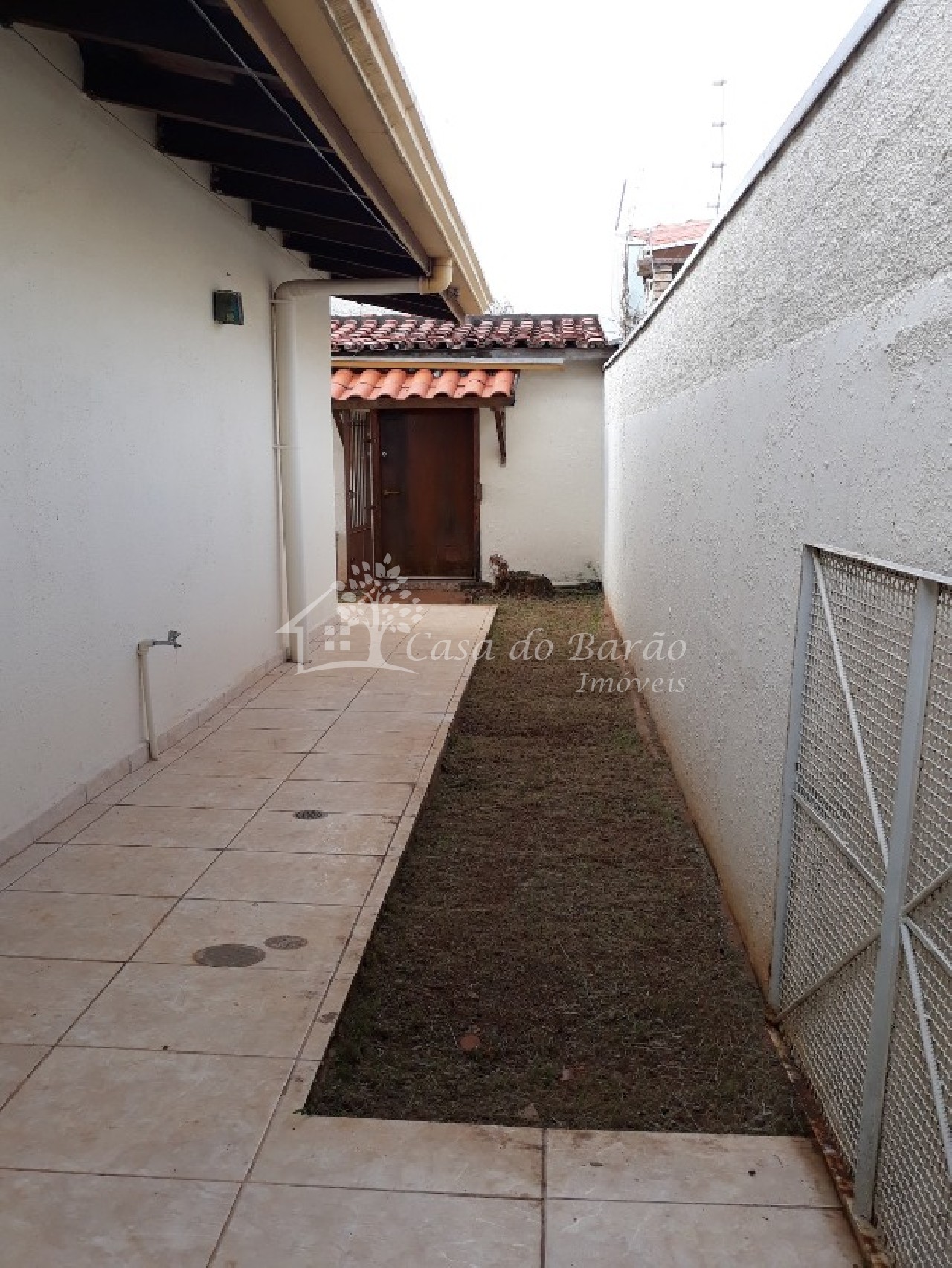 Casa à venda com 3 quartos, 231m² - Foto 11