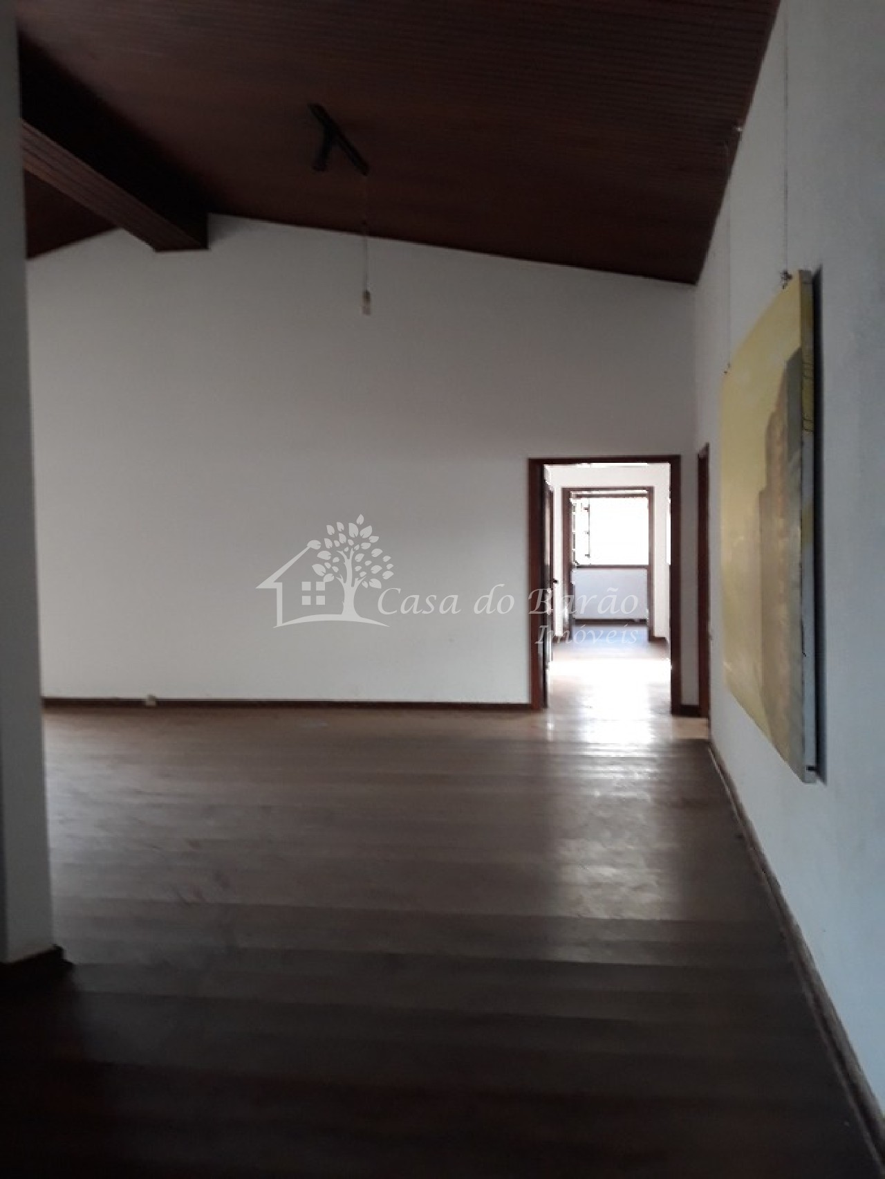 Casa à venda com 3 quartos, 231m² - Foto 3