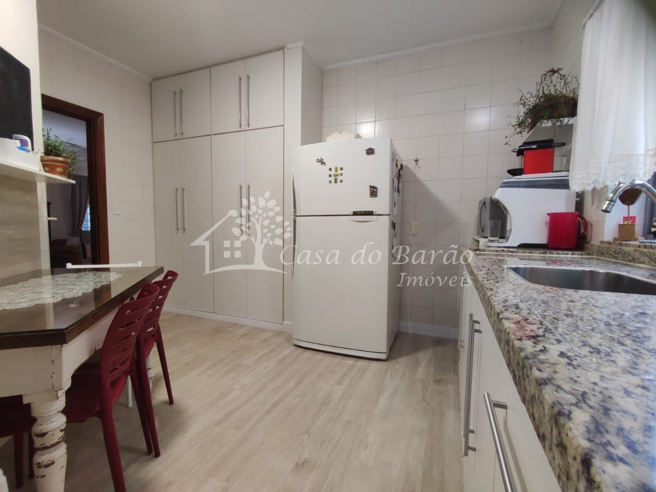 Casa à venda com 3 quartos, 210m² - Foto 10