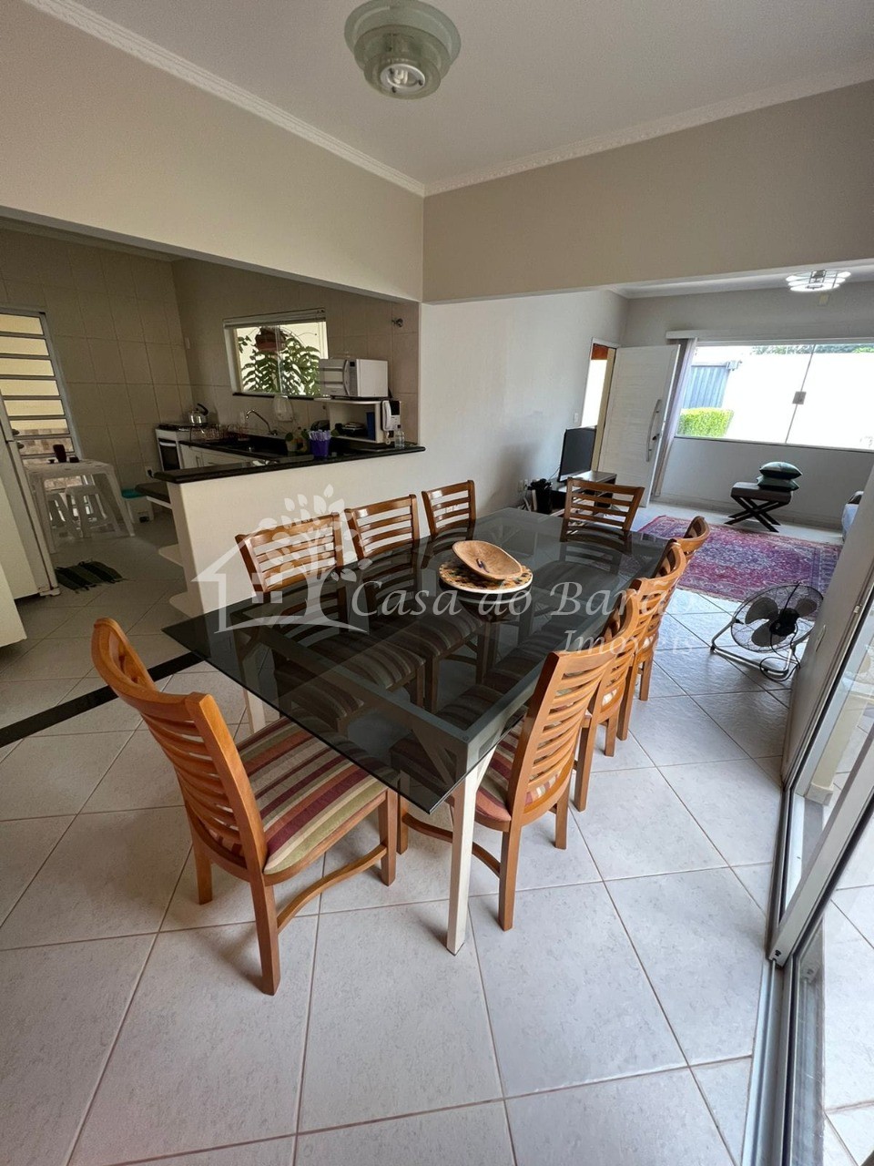 Casa à venda com 3 quartos, 280m² - Foto 1