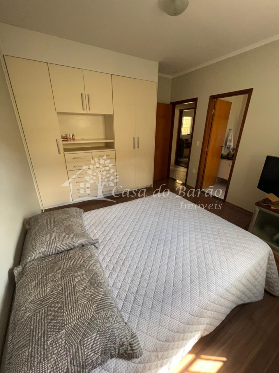 Casa à venda com 3 quartos, 280m² - Foto 10