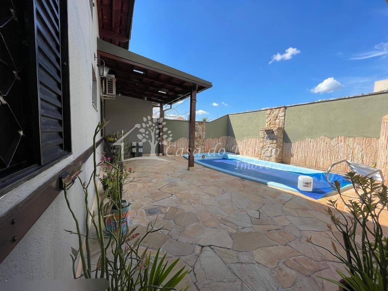 Casa, 3 quartos, 180 m² - Foto 2