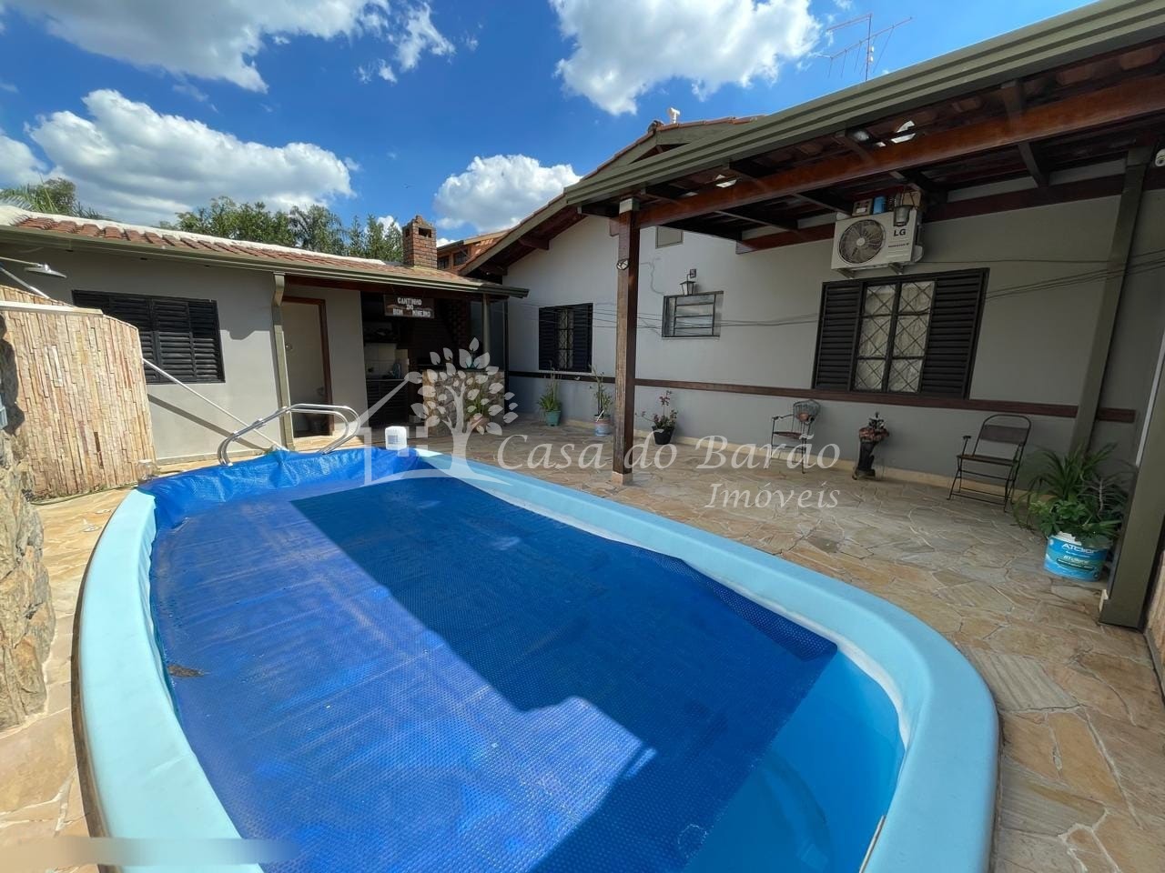 Casa, 3 quartos, 180 m² - Foto 1