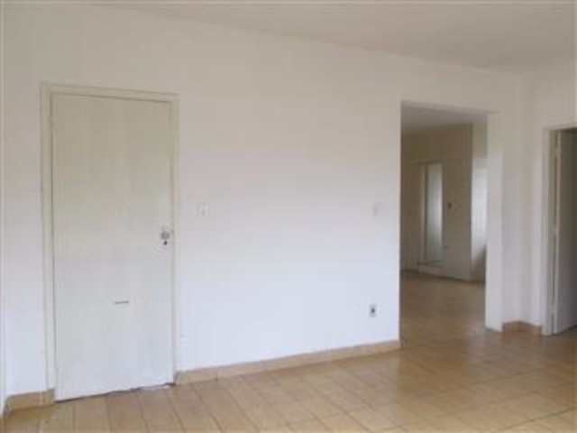 Casa à venda com 1 quarto, 200m² - Foto 8