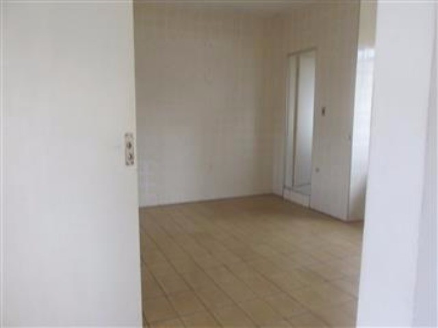 Casa à venda com 1 quarto, 200m² - Foto 15