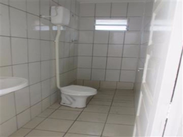 Casa à venda com 1 quarto, 200m² - Foto 18