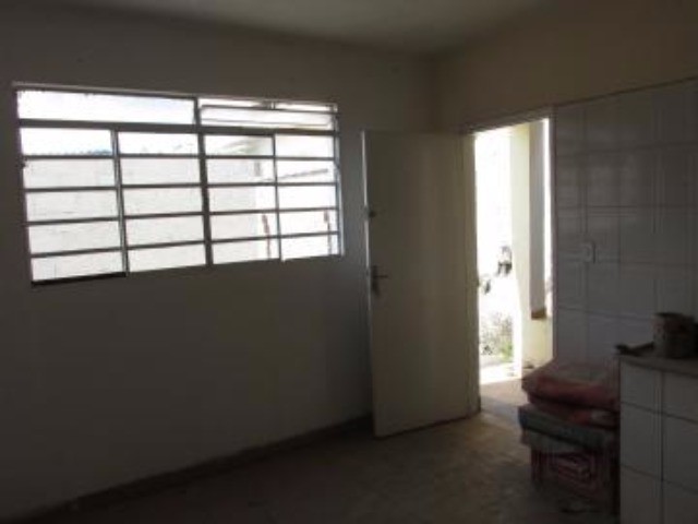 Casa para alugar com 1 quarto, 45m² - Foto 15