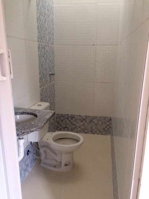 Casa à venda com 2 quartos, 65m² - Foto 11