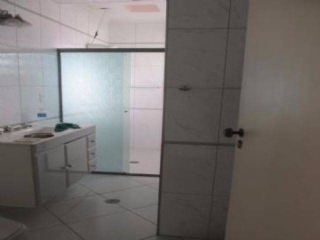 Casa à venda com 3 quartos, 250m² - Foto 3