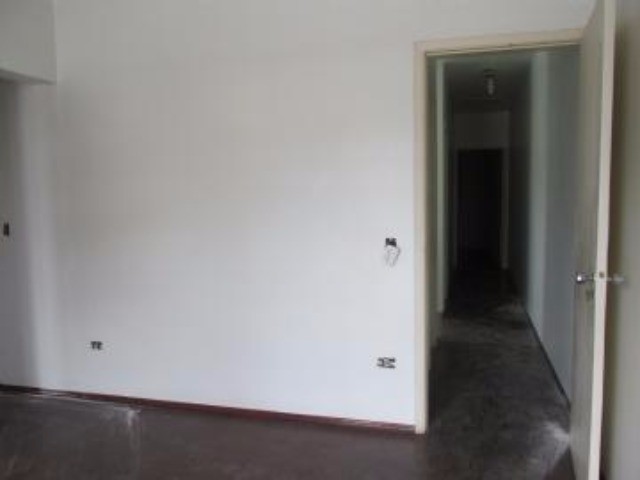 Casa à venda com 3 quartos, 250m² - Foto 10