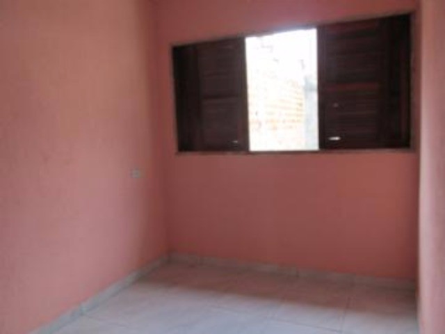 Casa para alugar com 2 quartos, 50m² - Foto 12