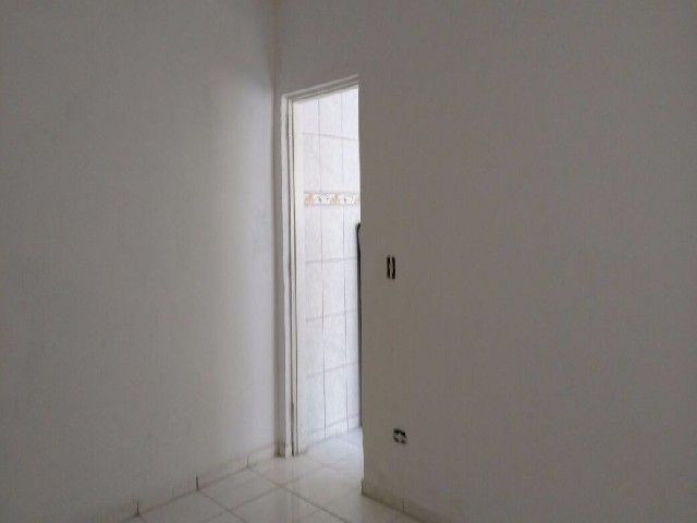 Casa para alugar com 1 quarto, 40m² - Foto 3