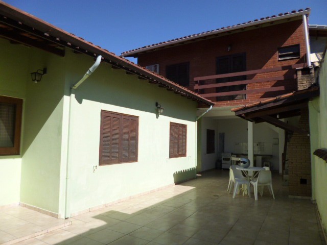 Casa à venda com 3 quartos, 190m² - Foto 5