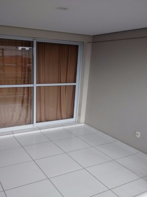 Apartamento à venda com 3 quartos, 70m² - Foto 3