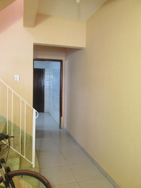 Casa à venda com 2 quartos, 125m² - Foto 2