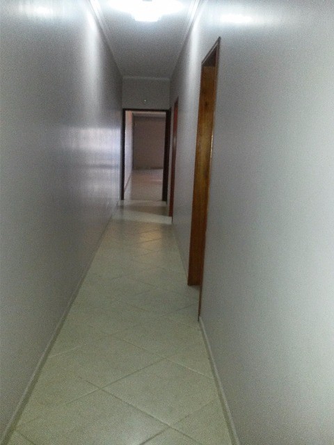 Casa para alugar com 3 quartos, 250m² - Foto 13