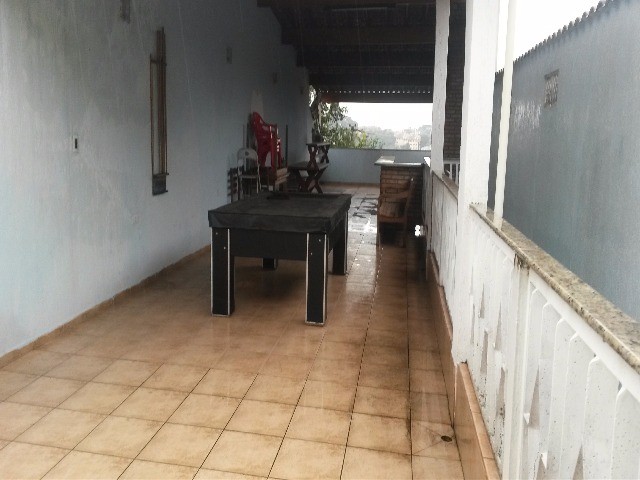 Casa para alugar com 3 quartos, 250m² - Foto 23