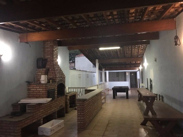 Casa para alugar com 3 quartos, 250m² - Foto 30