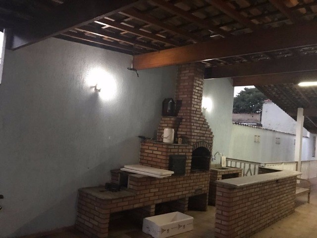 Casa para alugar com 3 quartos, 250m² - Foto 31